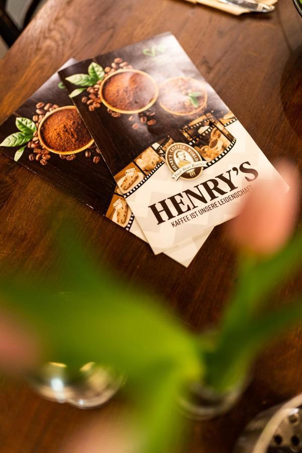 ウルム Henriettas Sleepingホステル エクステリア 写真